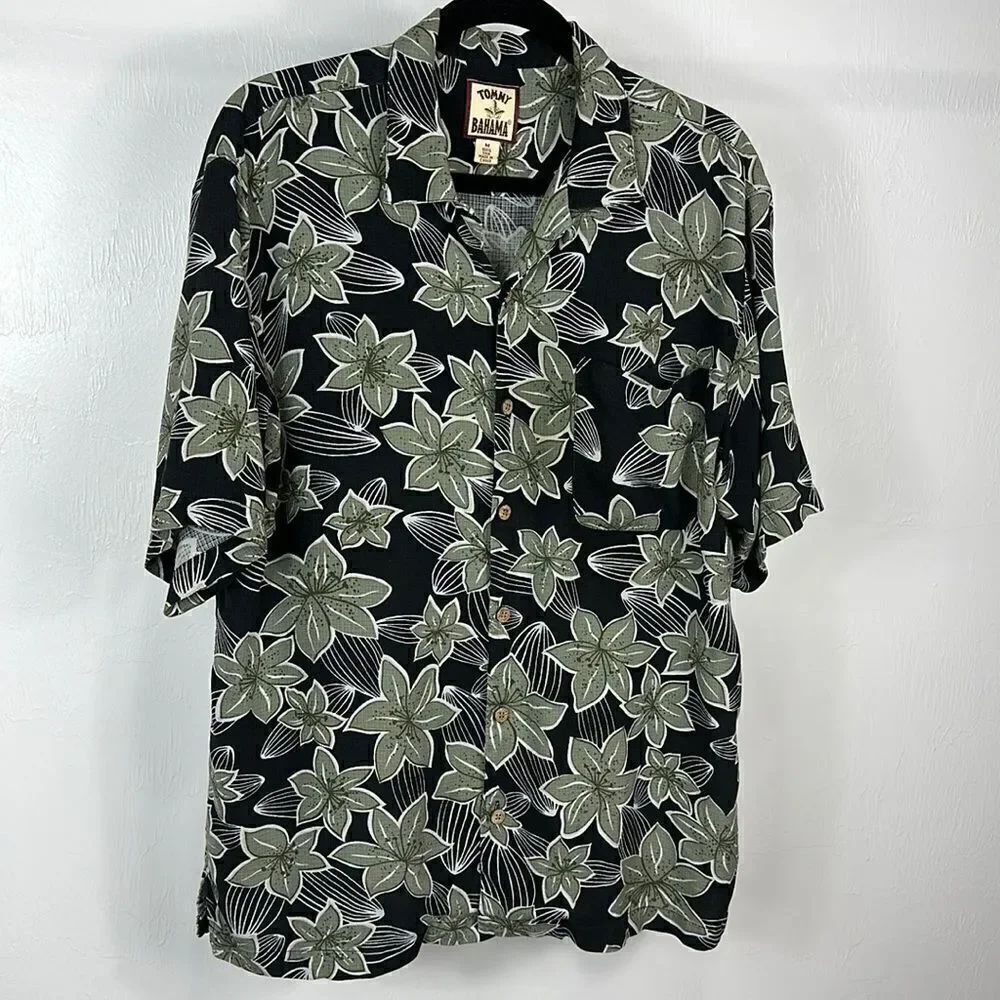 Tommy Bahama Silk Floral Print Short Sleeve Button Down Shirt Size M
